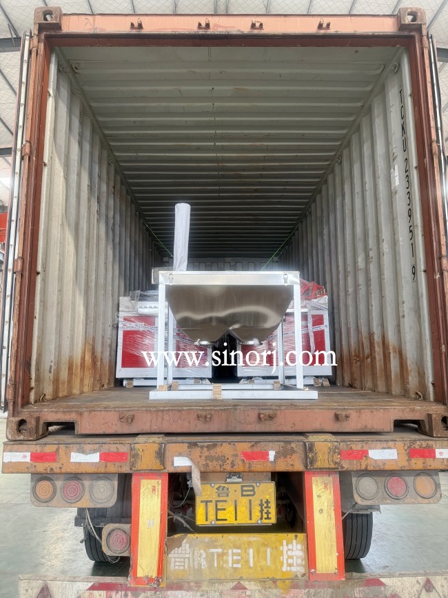 出口中東的PVC格柵板生產線，UV大理石板生產線，碳晶板生產線發貨